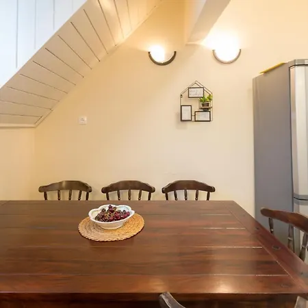 House Apartment *
