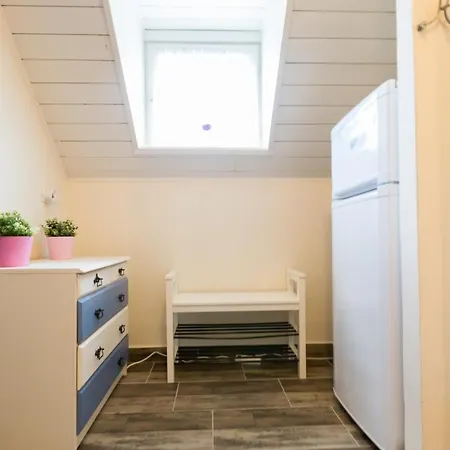 House Apartment *