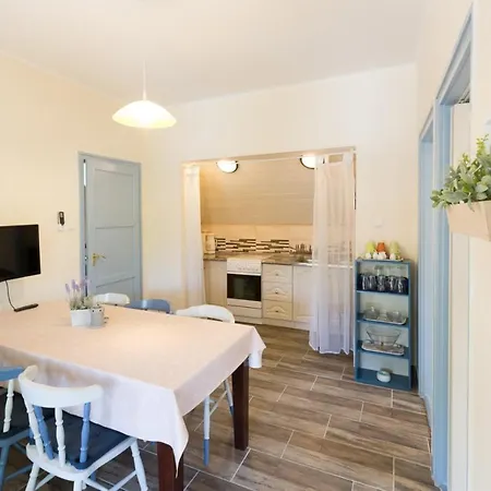 Апартаменты House