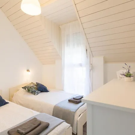 Апартаменты House *