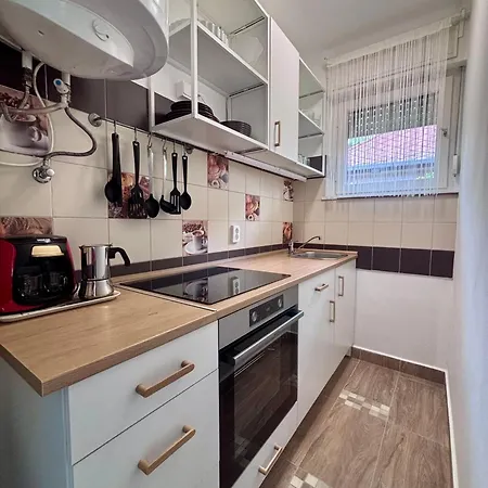 Daire House *