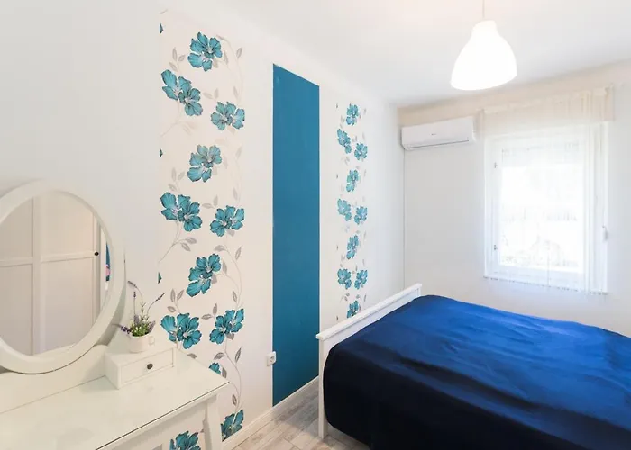 House Apartament *