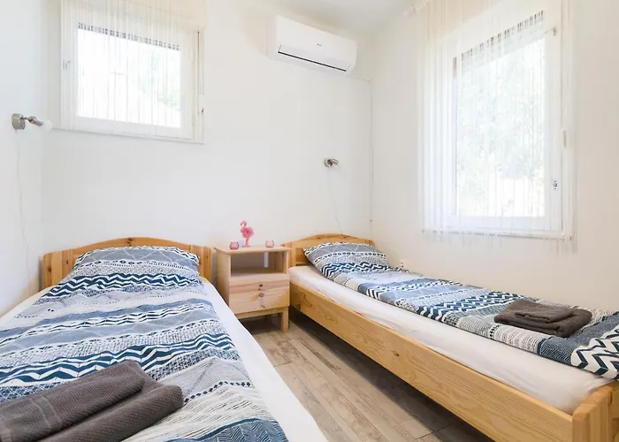 Apartament House *