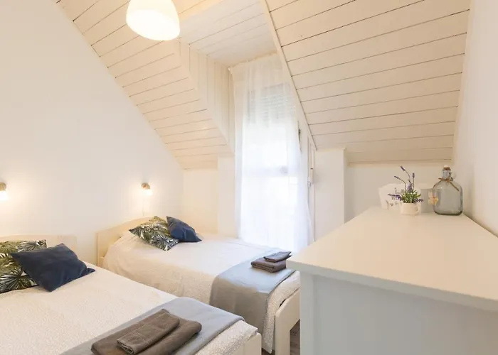 Apartament House *
