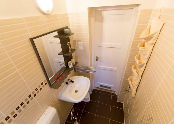 Apartament House *